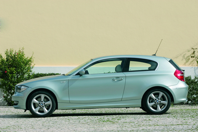 BMW 120i Coupe Auto (E82) BMW 120i Coupe Auto (E82)