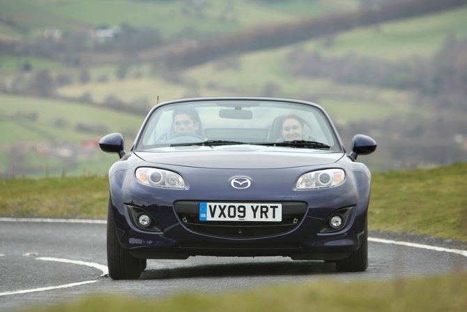 Mazda MX-5 Coupé Cabriolet 1.8i SE Mazda MX-5 Coupé Cabriolet 1.8i SE