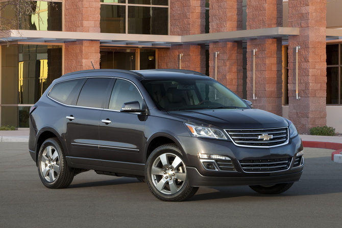 2013 Chevy Traverse Gets New Face, Upgraded Materials and Better Ride 2013 Chevy Traverse Gets New Face, Upgraded Materials and Better Ride