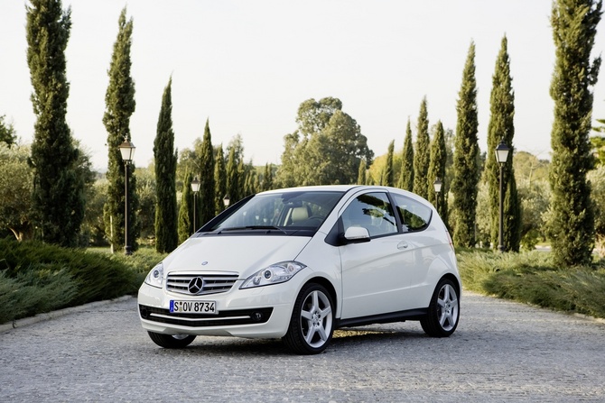 Mercedes-Benz A 160 Coupe Auto (FL) Mercedes-Benz A 160 Coupe Auto (FL)