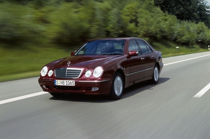 Mercedes-Benz E 500 Mercedes-Benz E 500