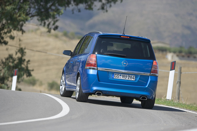 Opel Zafira 2.0 OPC Turbo Opel Zafira 2.0 OPC Turbo