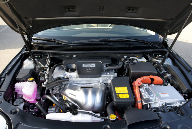 The hybrid version has 200hp and will have 40mpg combined fuel economy. The hybrid version has 200hp and will have 40mpg combined fuel economy.