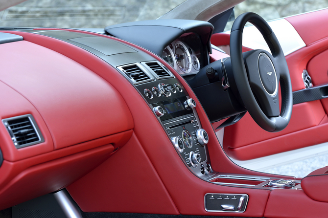 Aston Martin DB9 Morning Frost Aston Martin DB9 Morning Frost