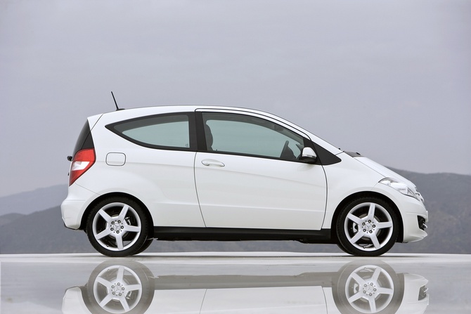 Mercedes-Benz A 180 Coupe (FL) Mercedes-Benz A 180 Coupe (FL)
