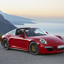 Pela primeira vez, o 911 combina a ideia GTS com o conceito clássico targa de forma a assinalar o 50º aniversário do 911 Targa