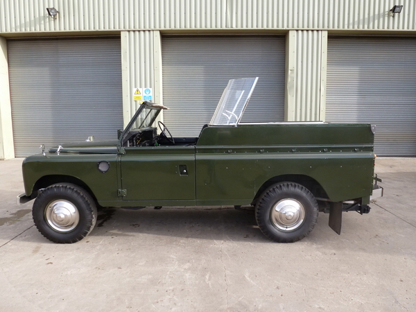 Land Rover Series III Royal Review State V Land Rover Series III Royal Review State V