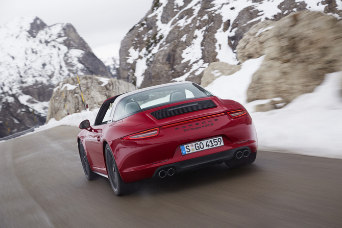The Targa 4 GTS can reach a top speed above 300km/h with the PDK transmission and accelerates from zero to 100km/h in 4.3 seconds The Targa 4 GTS can reach a top speed above 300km/h with the PDK transmission and accelerates from zero to 100km/h in 4.3 seconds