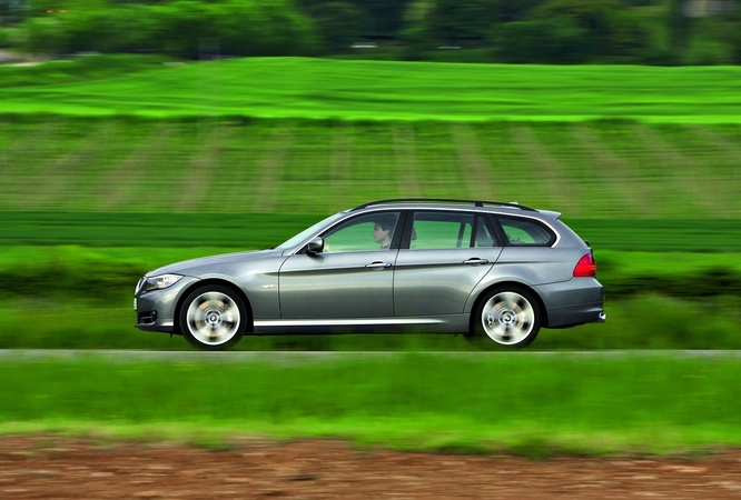 BMW 320i Touring navigator Auto (E91) LCI BMW 320i Touring navigator Auto (E91) LCI
