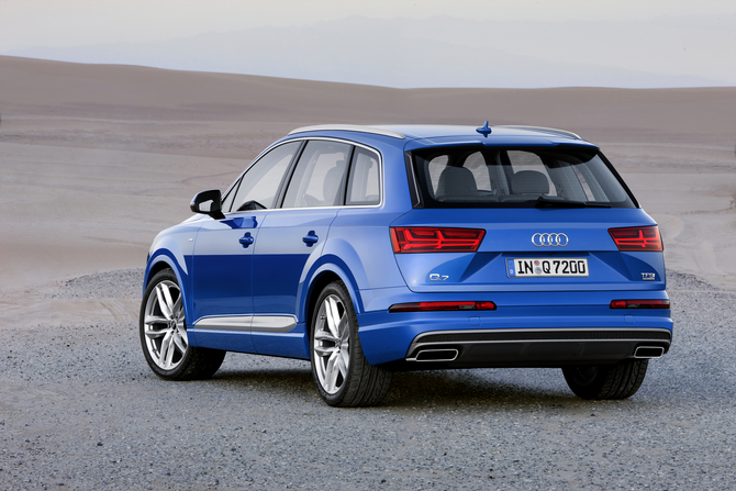 The new Audi Q7 will be offered in Europe with two V6 engines, TDI and TFSI The new Audi Q7 will be offered in Europe with two V6 engines, TDI and TFSI