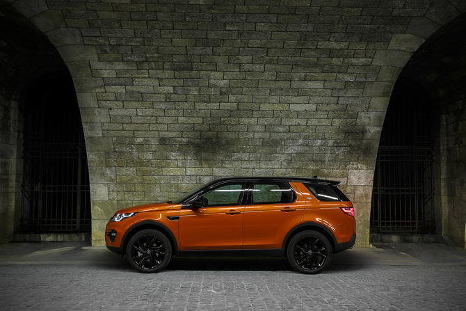 Land Rover Discovery Sport 2.2 SD4 4x4 HSE Land Rover Discovery Sport 2.2 SD4 4x4 HSE
