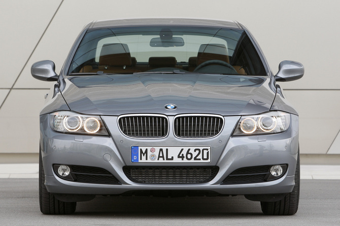 BMW 330d Navigator (E90) LCI BMW 330d Navigator (E90) LCI