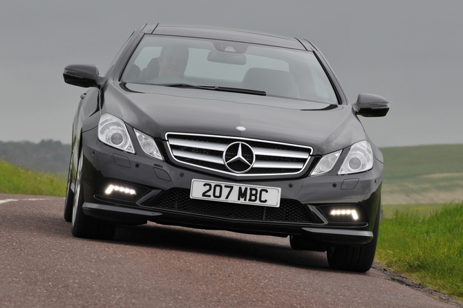 Mercedes-Benz E250 Coupe CDI BlueEFF. Sport Mercedes-Benz E250 Coupe CDI BlueEFF. Sport