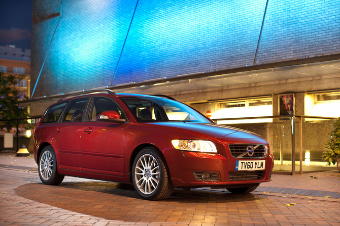 Volvo V50 2.0 D3 SE Lux Volvo V50 2.0 D3 SE Lux