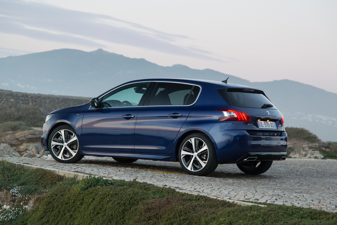 Peugeot 308 GT 1.2 PureTech Peugeot 308 GT 1.2 PureTech