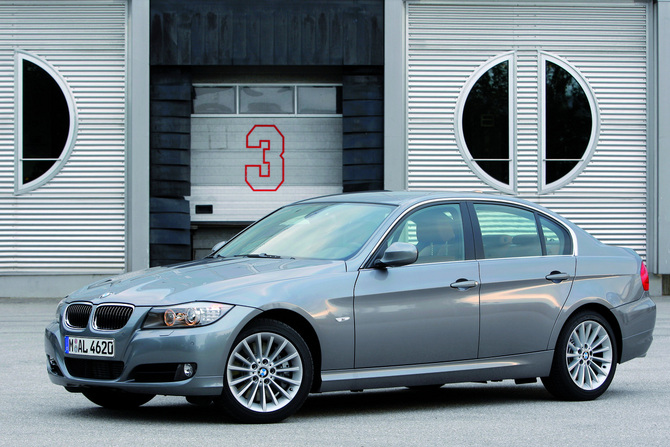 BMW 330d Navigator Auto (E90) LCI BMW 330d Navigator Auto (E90) LCI