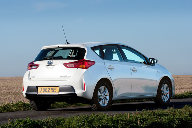 Toyota Auris Hybrid 1.8 E-CVT Icon Plus Toyota Auris Hybrid 1.8 E-CVT Icon Plus