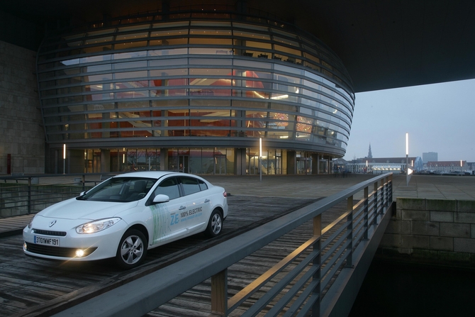 Renault Fluence Z.E. Concept Renault Fluence Z.E. Concept