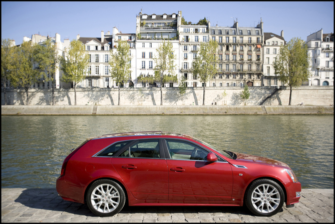 Cadillac CTS Sport Wagon 3.0 V6 Elegance Cadillac CTS Sport Wagon 3.0 V6 Elegance