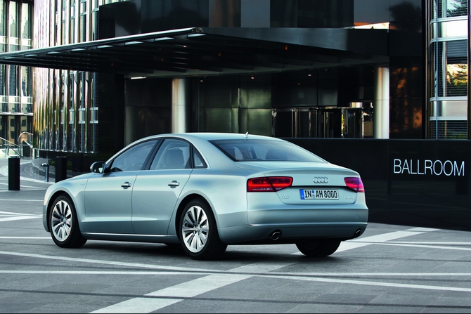 Hybrid A8 Coming in 2012 with 245hp and Using Less than 6.4l/100km Hybrid A8 Coming in 2012 with 245hp and Using Less than 6.4l/100km