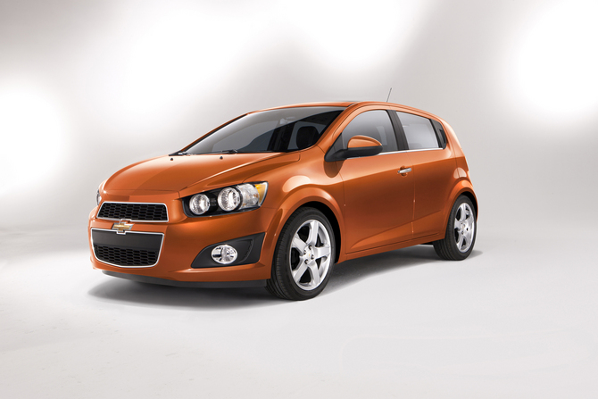 Chevrolet Sonic 1.4L turbocharged DOHC I-4 Chevrolet Sonic 1.4L turbocharged DOHC I-4