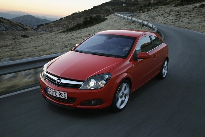 Opel Astra GTC 1.9 CDTI Opel Astra GTC 1.9 CDTI