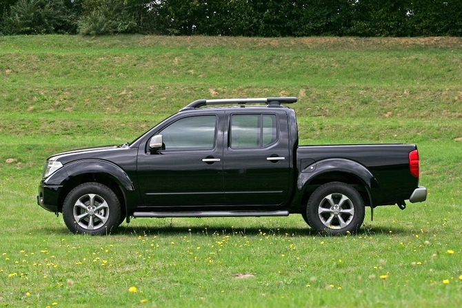 Nissan Navara Double Cab 4WD Automatic Nissan Navara Double Cab 4WD Automatic