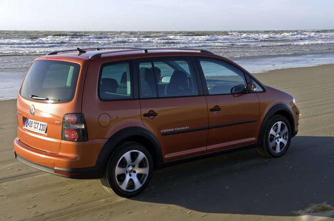 Volkswagen CrossTouran 1.4 Twincharger DSG Volkswagen CrossTouran 1.4 Twincharger DSG