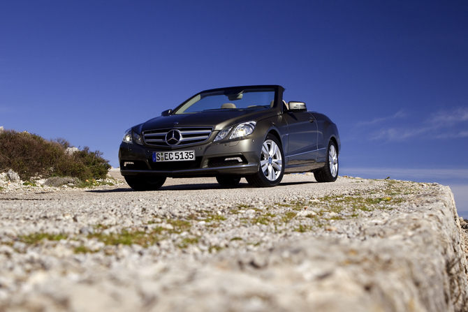 Mercedes-Benz E Cabrio 250 CGI BlueEfficiency Auto Mercedes-Benz E Cabrio 250 CGI BlueEfficiency Auto