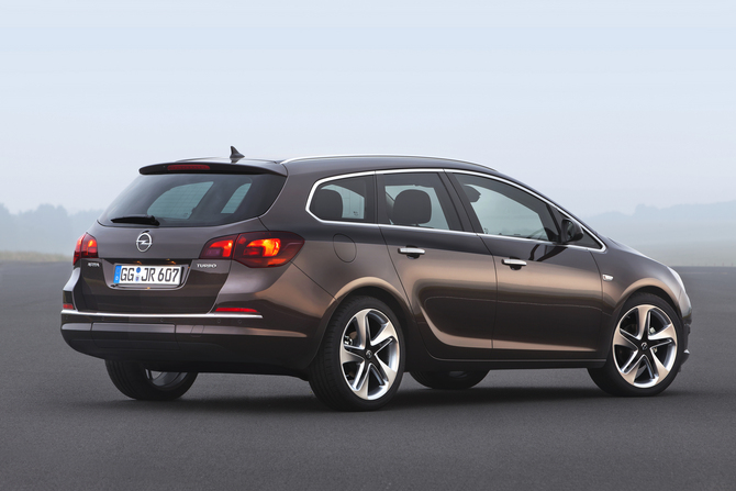 Opel Astra Sports Tourer 1.3 CDTI Selection Opel Astra Sports Tourer 1.3 CDTI Selection