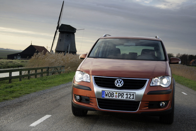 Volkswagen CrossTouran 1.4 Twincharger DSG Volkswagen CrossTouran 1.4 Twincharger DSG
