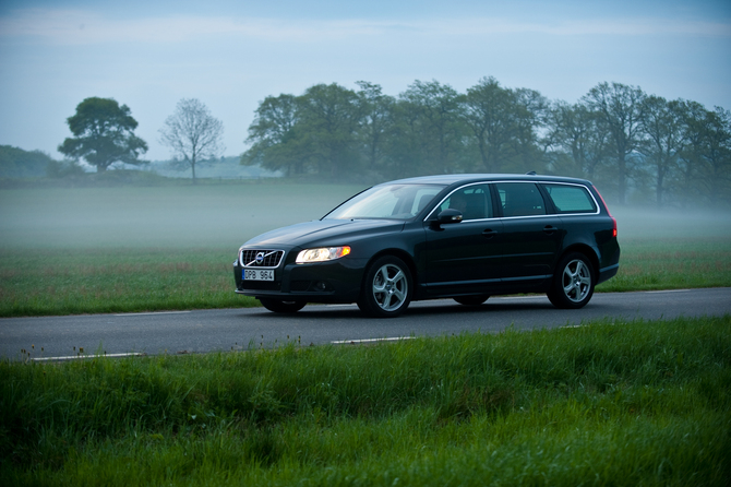 Volvo V70 D3 Summum Geartronic Volvo V70 D3 Summum Geartronic