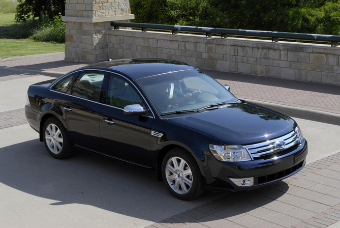 Ford Taurus AWD Ford Taurus AWD