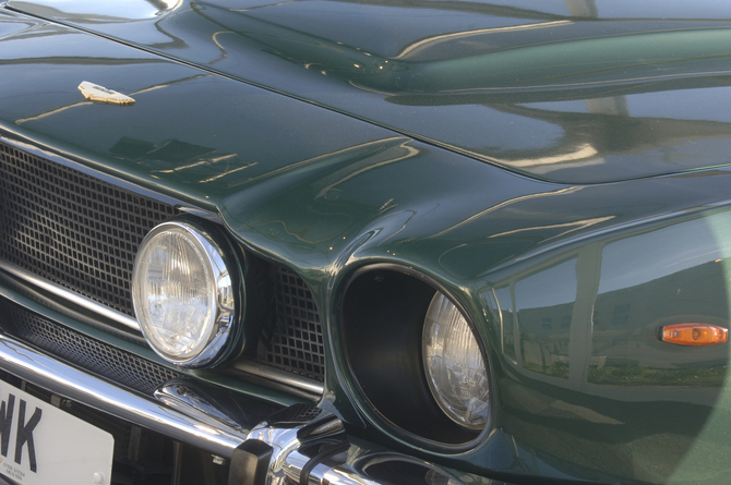 Aston Martin AMV8 Aston Martin AMV8