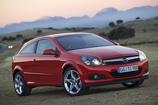 Opel Astra GTC 2.0 Turbo Opel Astra GTC 2.0 Turbo