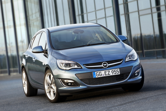 Opel Astra 1.4 Selection Opel Astra 1.4 Selection