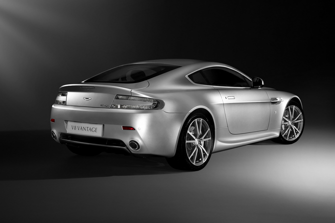 Aston Martin V8 Vantage Aston Martin V8 Vantage