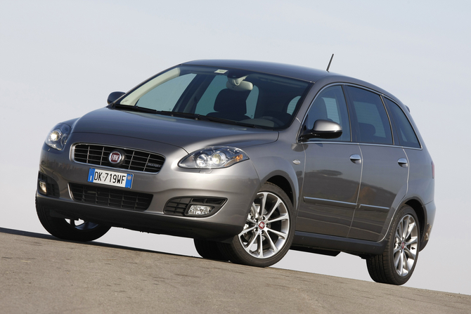 Fiat Croma 2.2 MPI 16v Automatic Fiat Croma 2.2 MPI 16v Automatic
