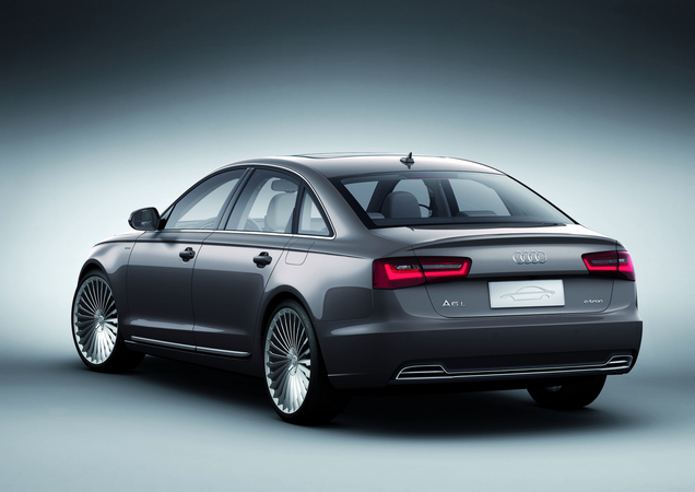 O Audi A6L E-Tron disponibiliza 80km de autonomia elétrica O Audi A6L E-Tron disponibiliza 80km de autonomia elétrica