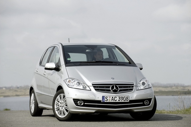 Mercedes-Benz A 200 (FL) Mercedes-Benz A 200 (FL)