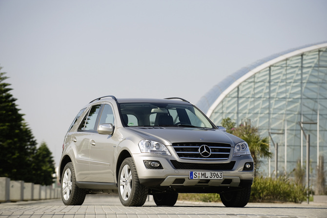 Mercedes-Benz ML 350 CDI Auto. Mercedes-Benz ML 350 CDI Auto.