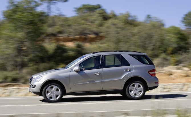 Mercedes-Benz ML 350 CDI BE Auto. Mercedes-Benz ML 350 CDI BE Auto.