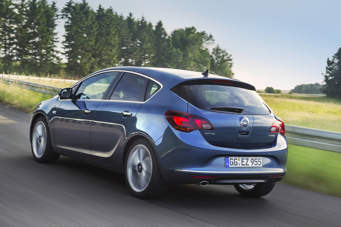 Opel Astra 1.6 CDTI Selection Opel Astra 1.6 CDTI Selection