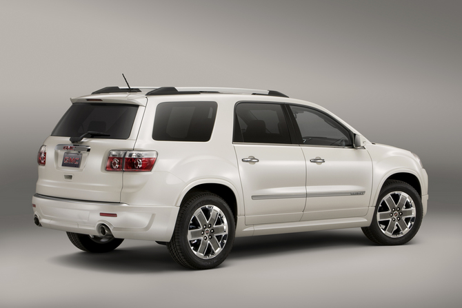 GMC Acadia Denali FWD GMC Acadia Denali FWD