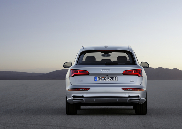Audi Q5 2.0 TDI quattro Audi Q5 2.0 TDI quattro