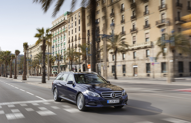 Mercedes-Benz E 250 BlueTEC 4MATIC SW Mercedes-Benz E 250 BlueTEC 4MATIC SW