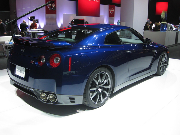 Nissan GT-R Coupe 3.8 V6 Nissan GT-R Coupe 3.8 V6