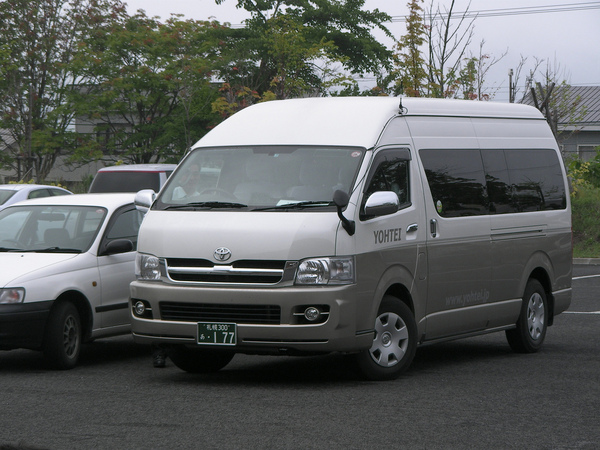 Toyota Hiace Van 117cv Longa Toyota Hiace Van 117cv Longa