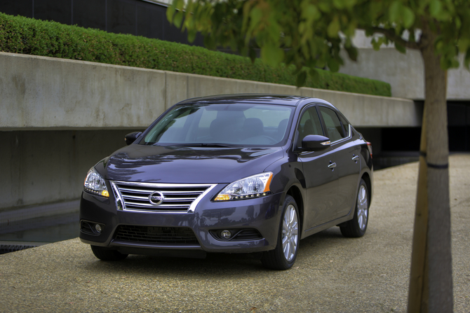 Nissan Reveals New Sentra with 40MPG Highway and New 1.8l Engine Nissan Reveals New Sentra with 40MPG Highway and New 1.8l Engine