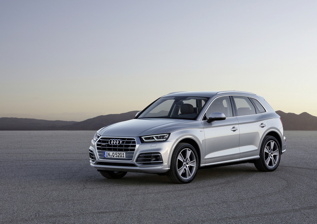 Audi Q5 2.0 TDI quattro S tronic Audi Q5 2.0 TDI quattro S tronic